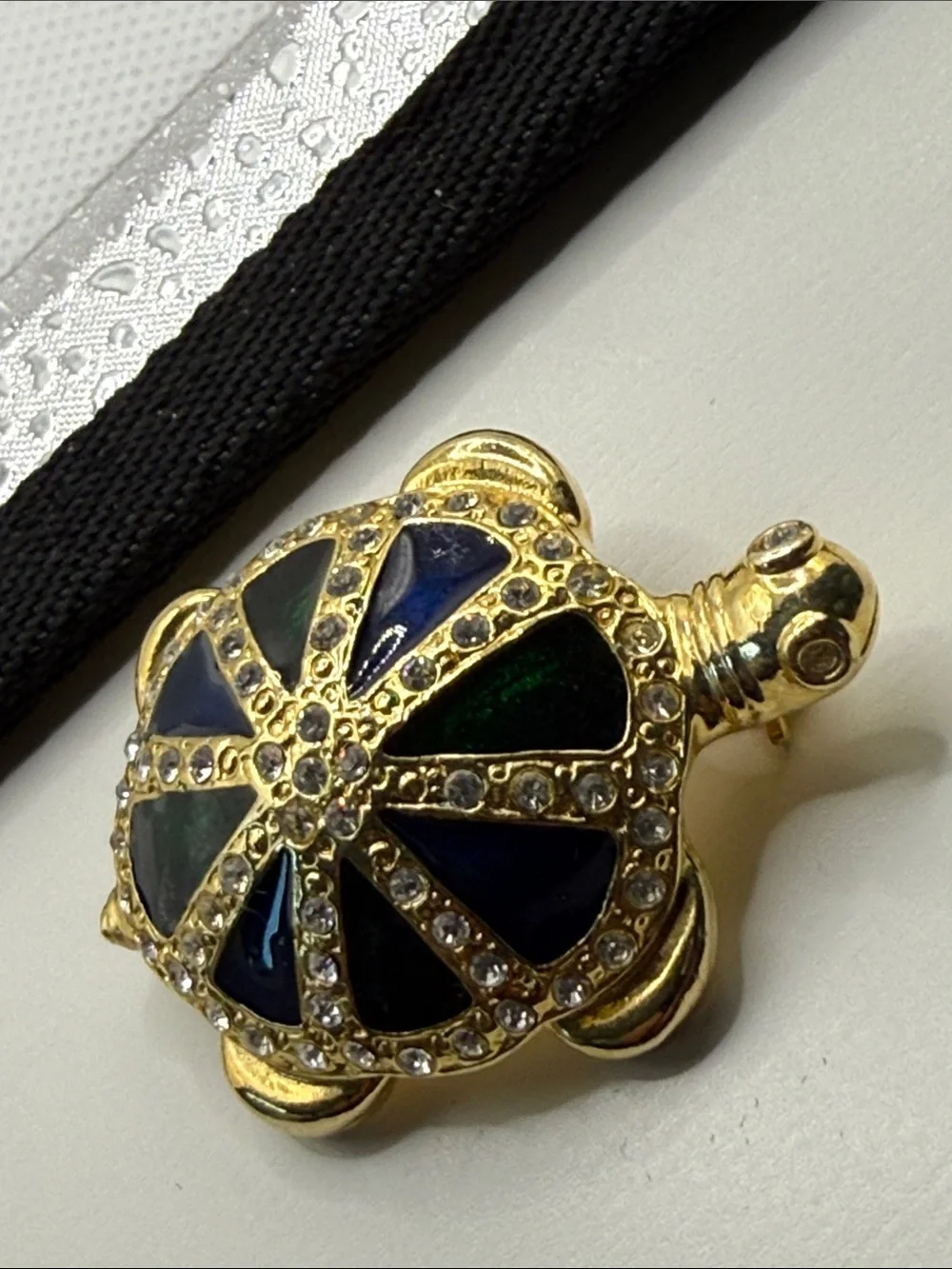 Vintage Gold-Tone Turtle Brooch Blue Green Enamel Clear Crystals high end look